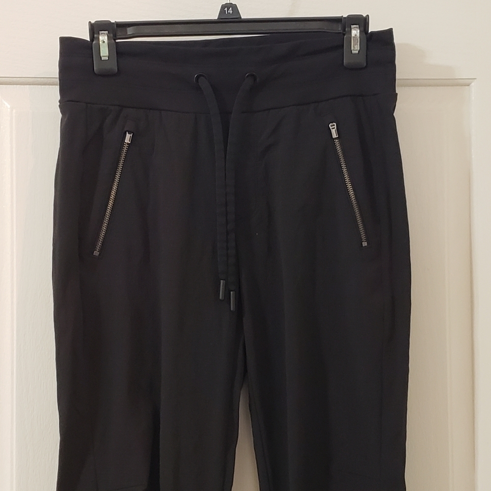 Athleta Size 0 Black Jogger Pants with Zipper Pockets - Picture 3 of 9
